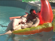 causa259_poolside_threeway_preview_images_005.jpg (53kb)